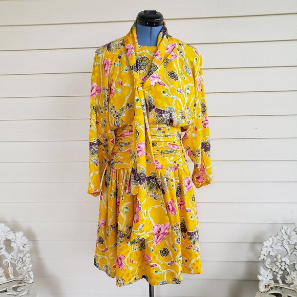 Luciano Choi Dresses & Skirts - Vintage 80s/90s Luciano Choi 100% Silk Dress with matching scarf